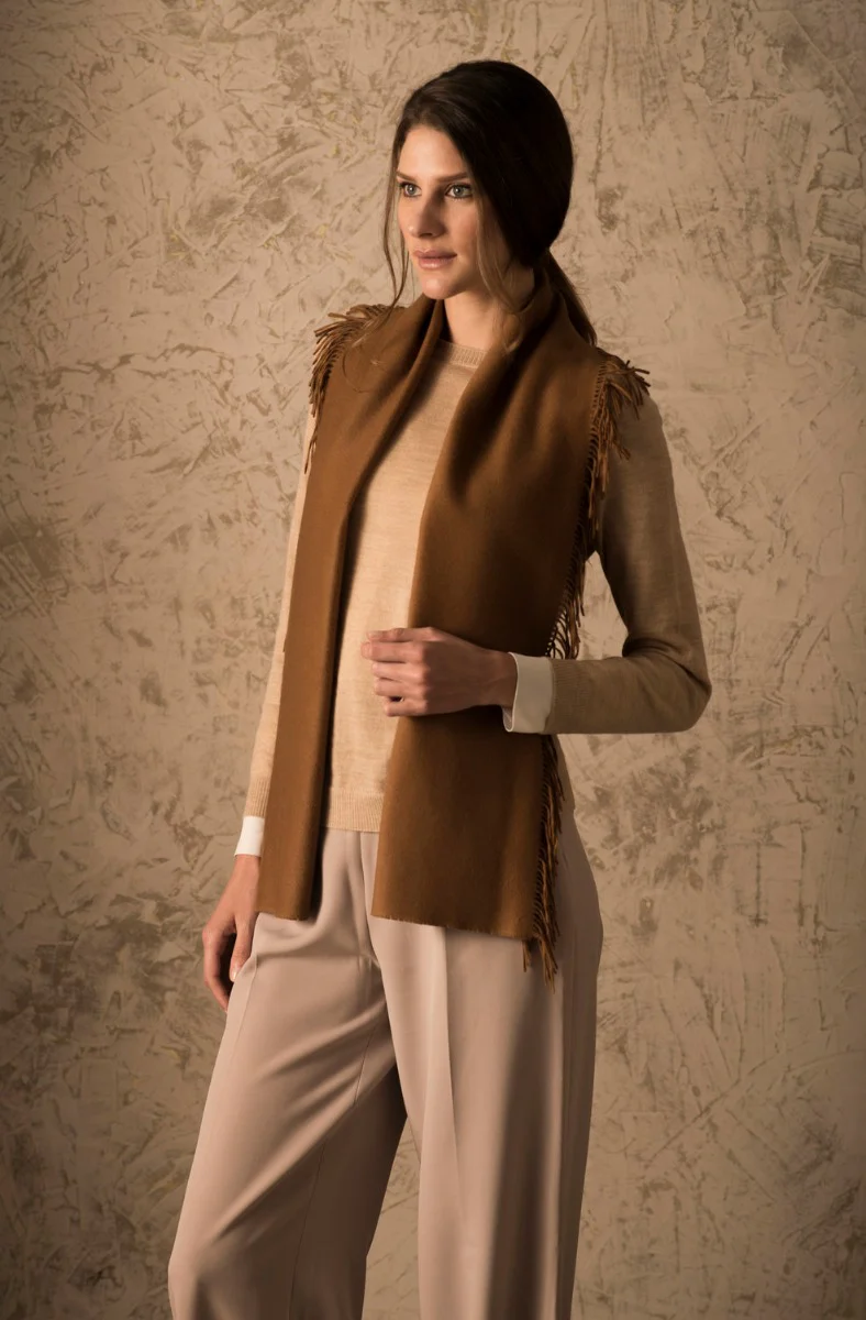 100% Vicuna Scarf - Horizontal Fringes - Image 13