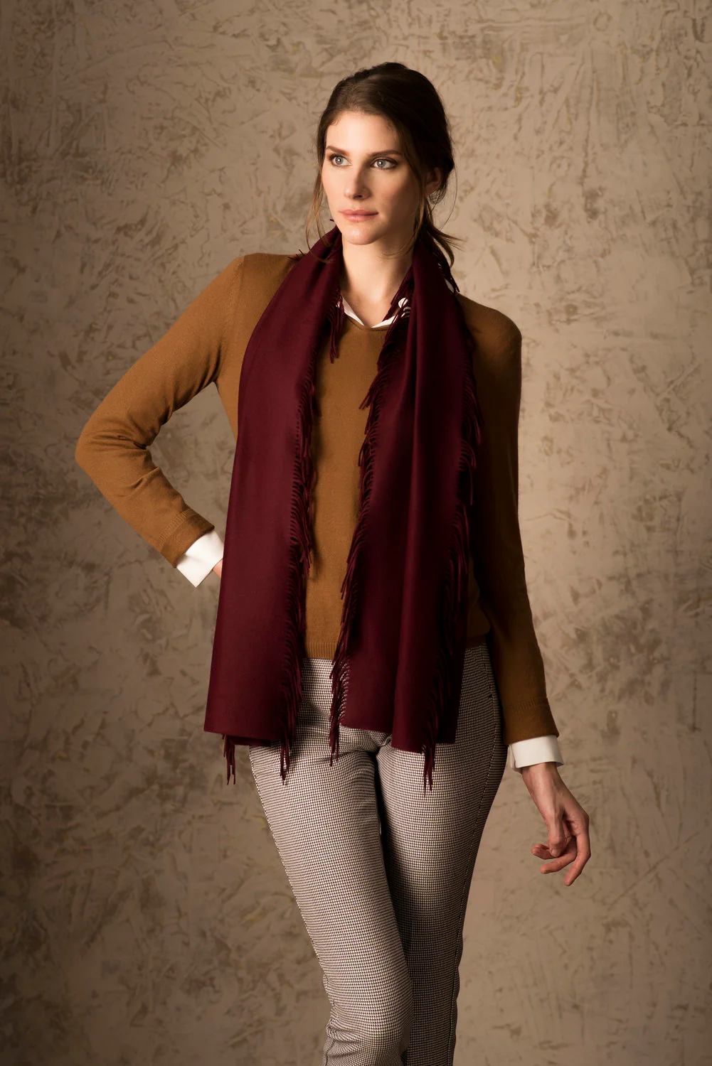 100% Vicuna Scarf - Horizontal Fringes - Image 9