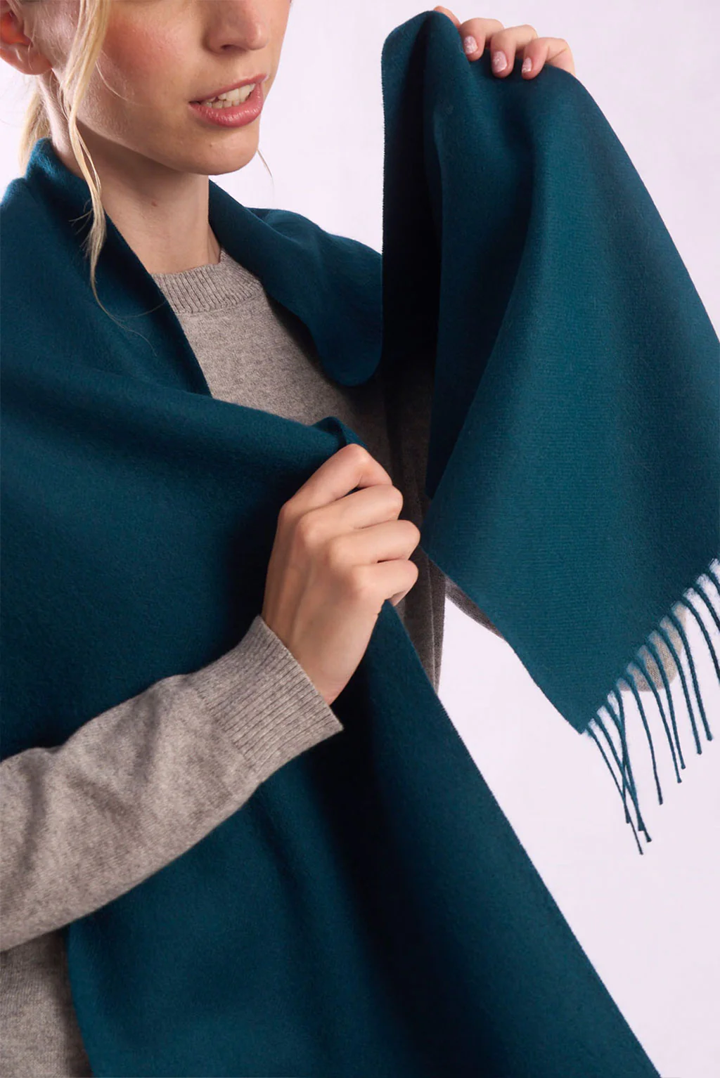AC Classic Baby Alpaca Scarf - Image 9