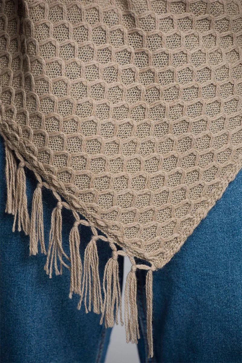 Ananda 100% Baby Llama Poncho - Image 10