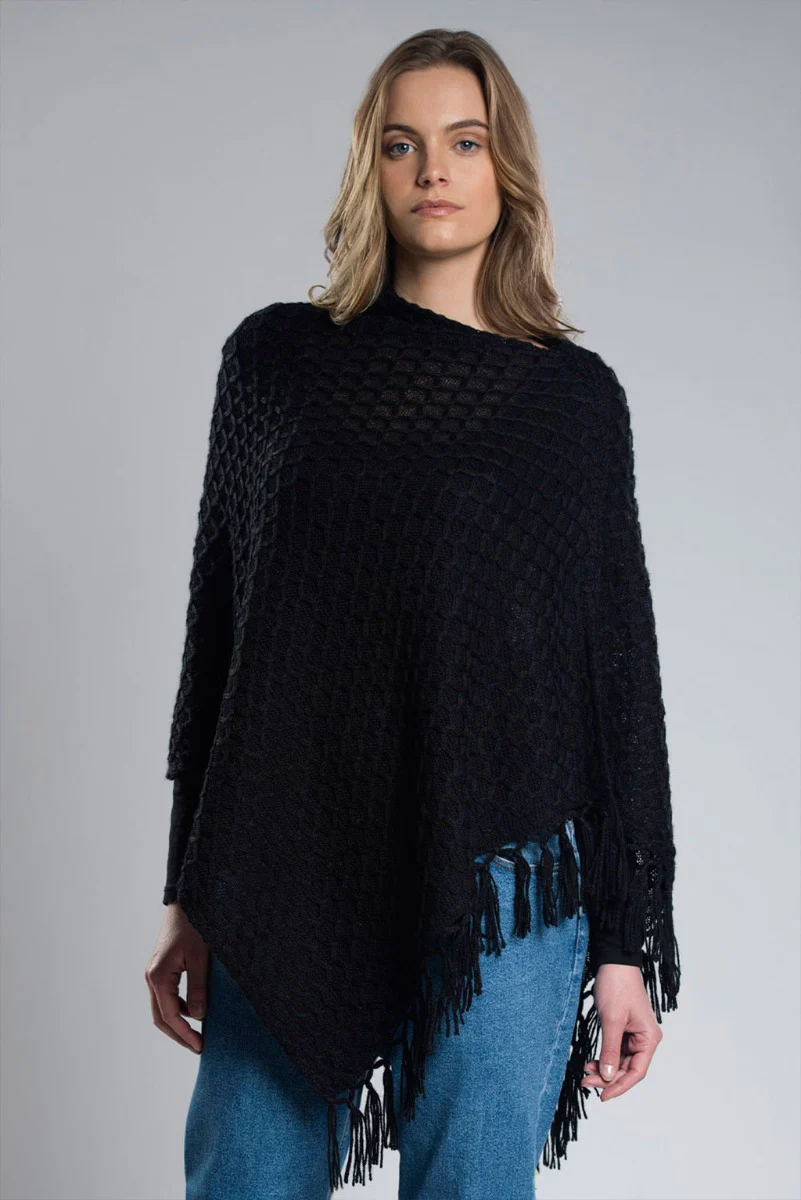 Ananda 100% Baby Llama Poncho - Image 11