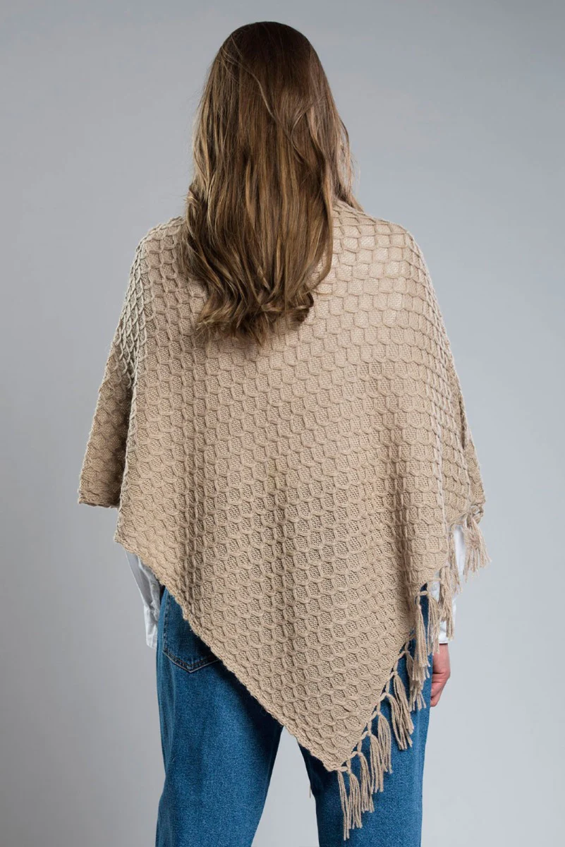 Ananda 100% Baby Llama Poncho - Image 7
