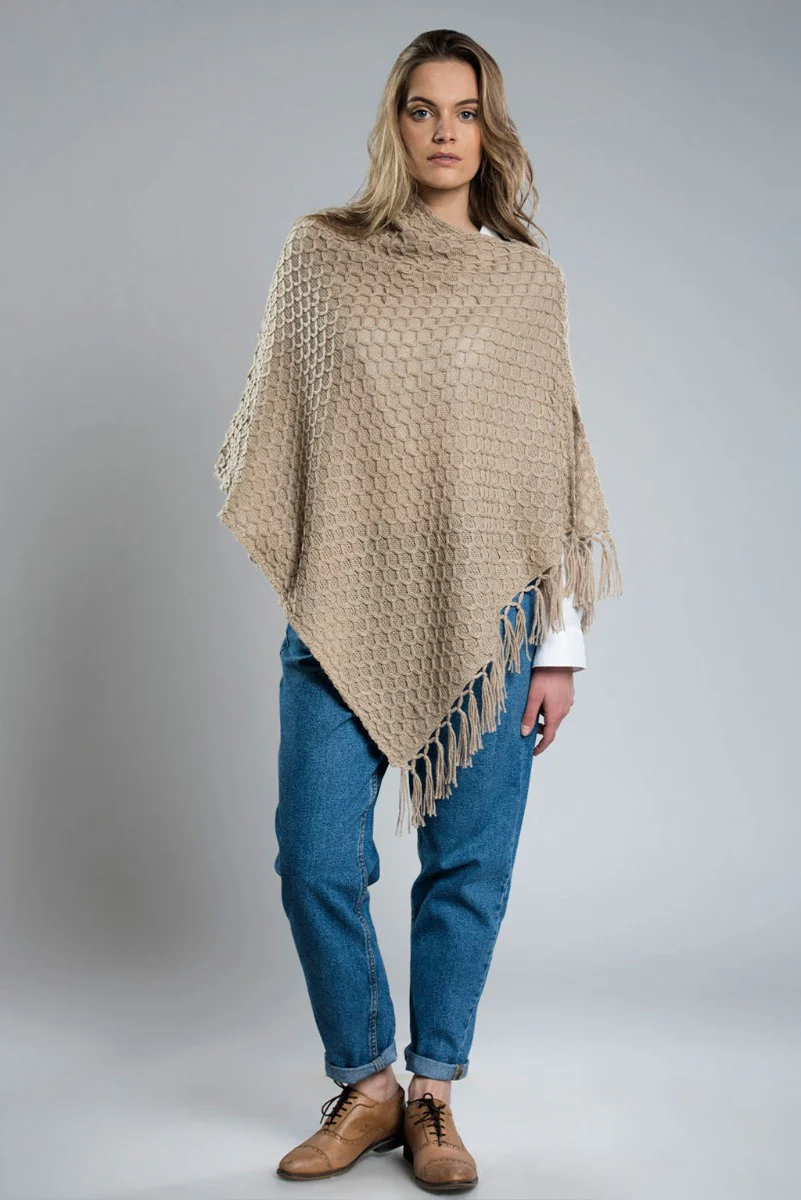 Ananda 100% Baby Llama Poncho - Image 8