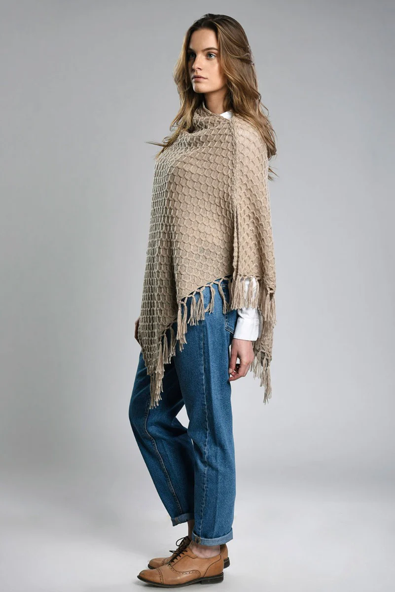 Ananda 100% Baby Llama Poncho - Image 9