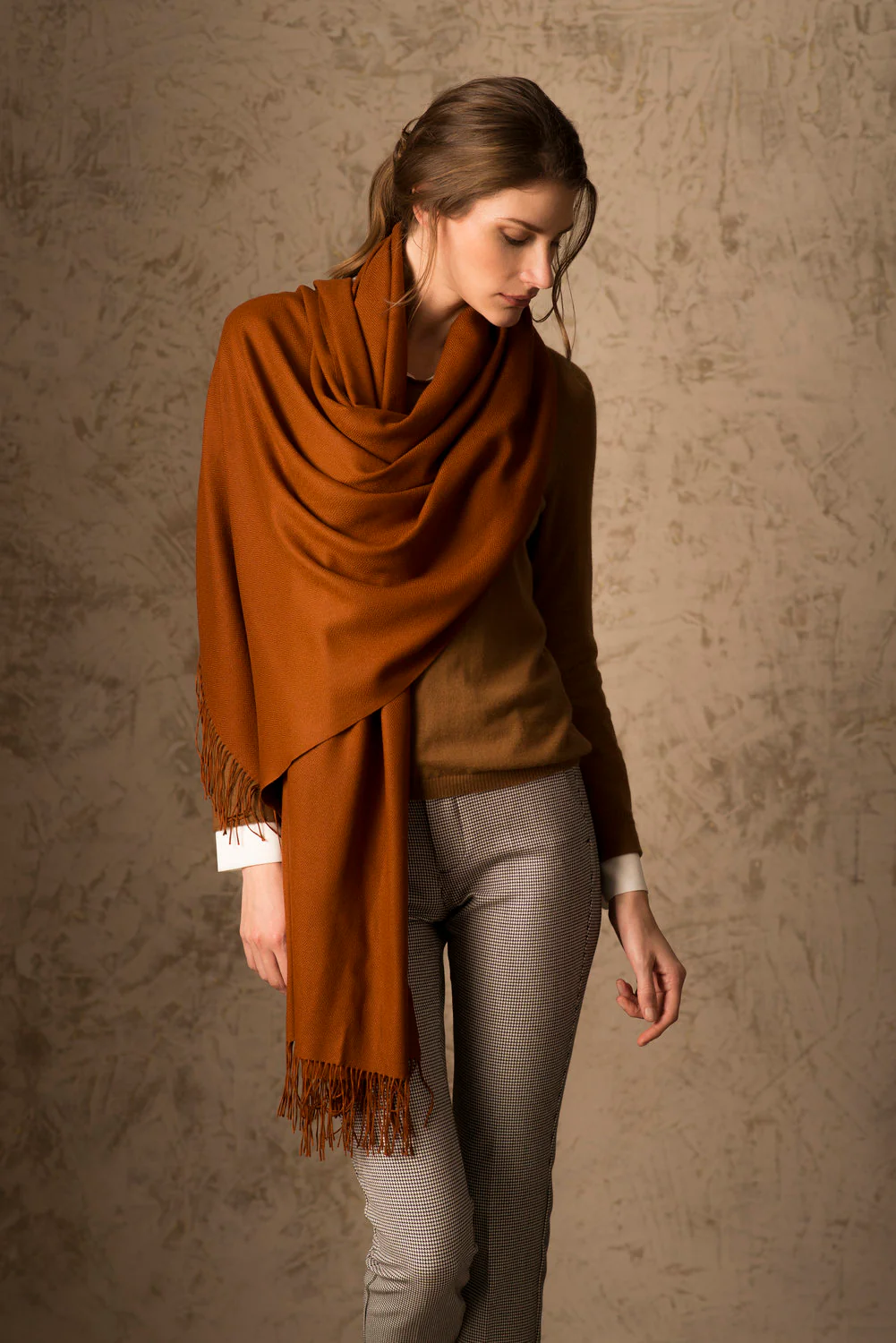 Bellinzona 100% Vicuna Shawl - Image 10