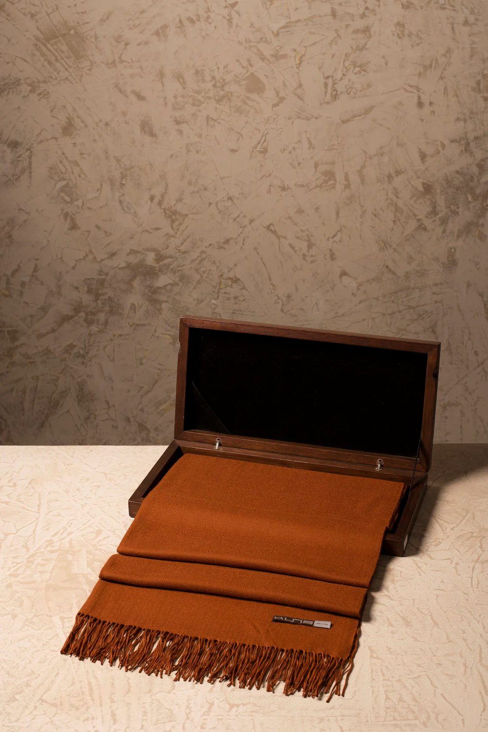Bellinzona 100% Vicuna Shawl - Image 12