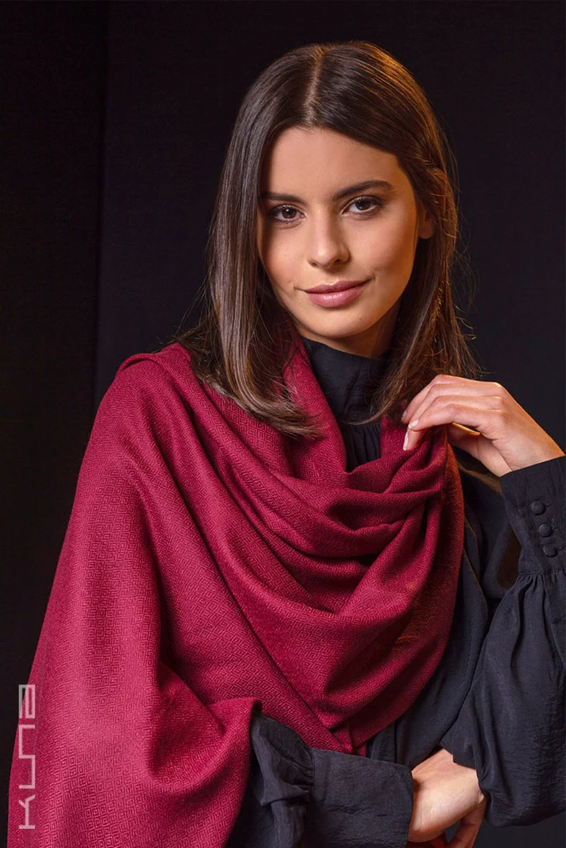 Bellinzona 100% Vicuna Shawl - Image 14