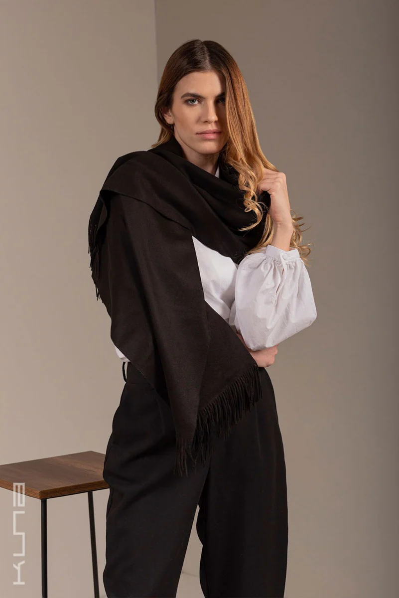 Berna 100% Vicuna Shawl - Image 12