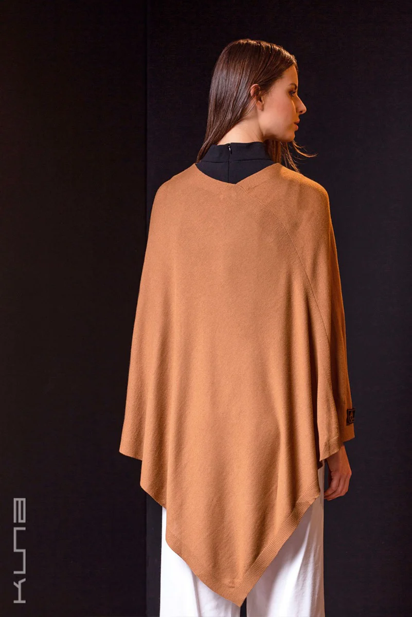 Beryl 100% Vicuna Poncho - Image 8