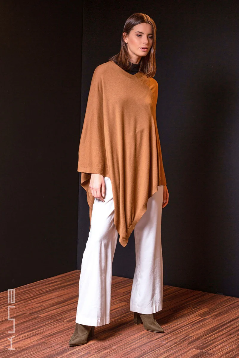 Beryl 100% Vicuna Poncho - Image 9