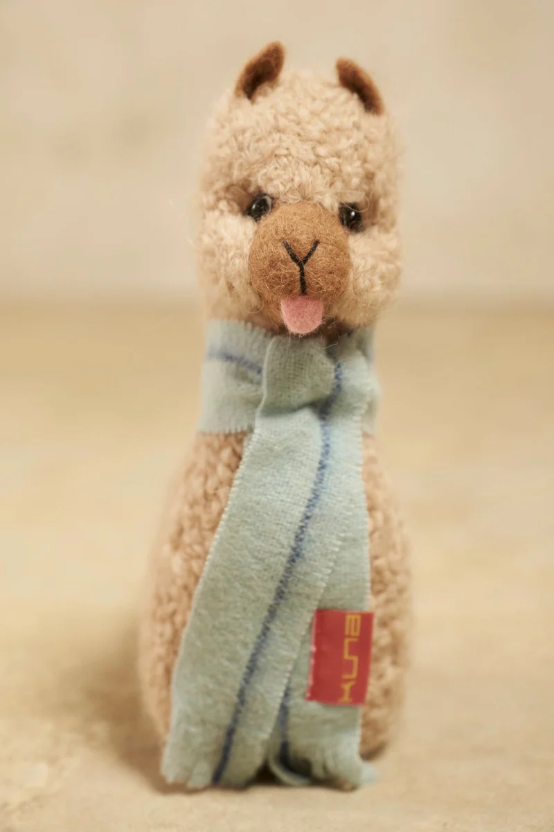 Big Qoni Alpaca Toy - Image 5