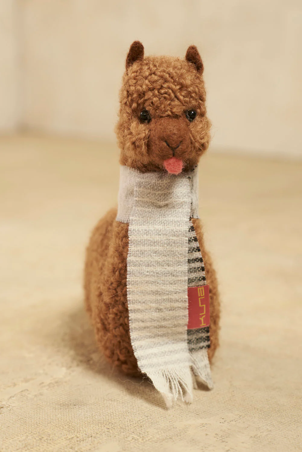 Big Qoni Alpaca Toy - Image 9