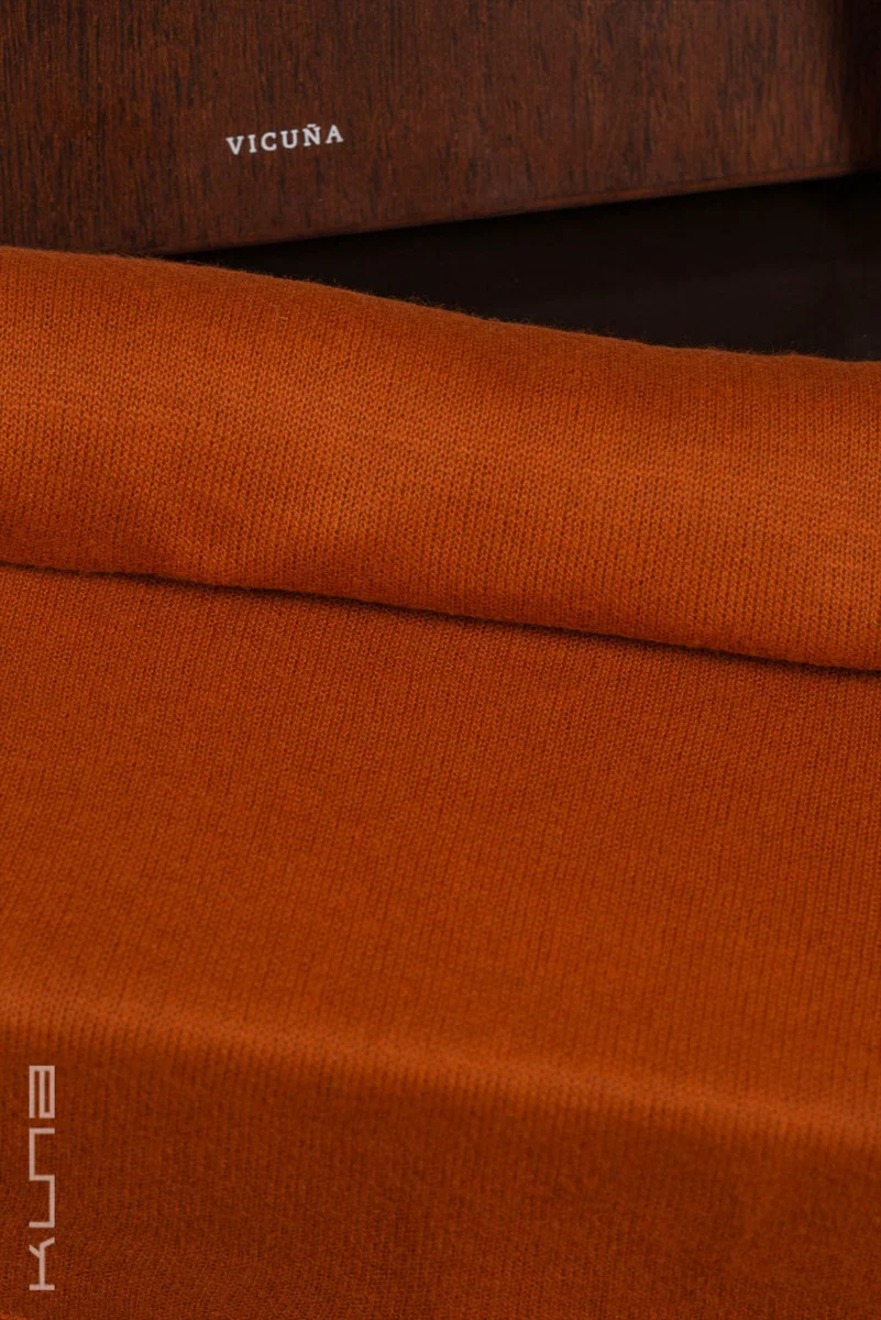 Bouveret 100% Vicuna Knit Shawl - Image 13