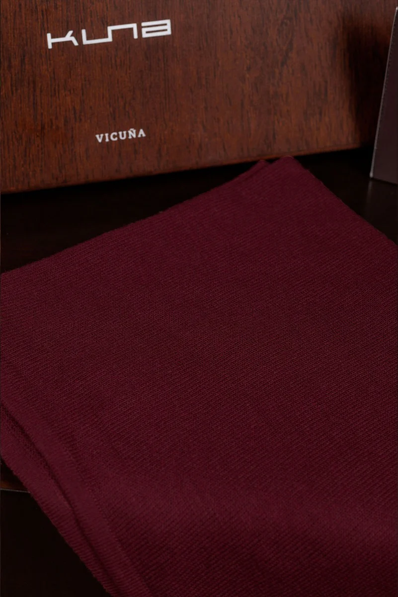 Bouveret 100% Vicuna Knit Shawl - Image 7