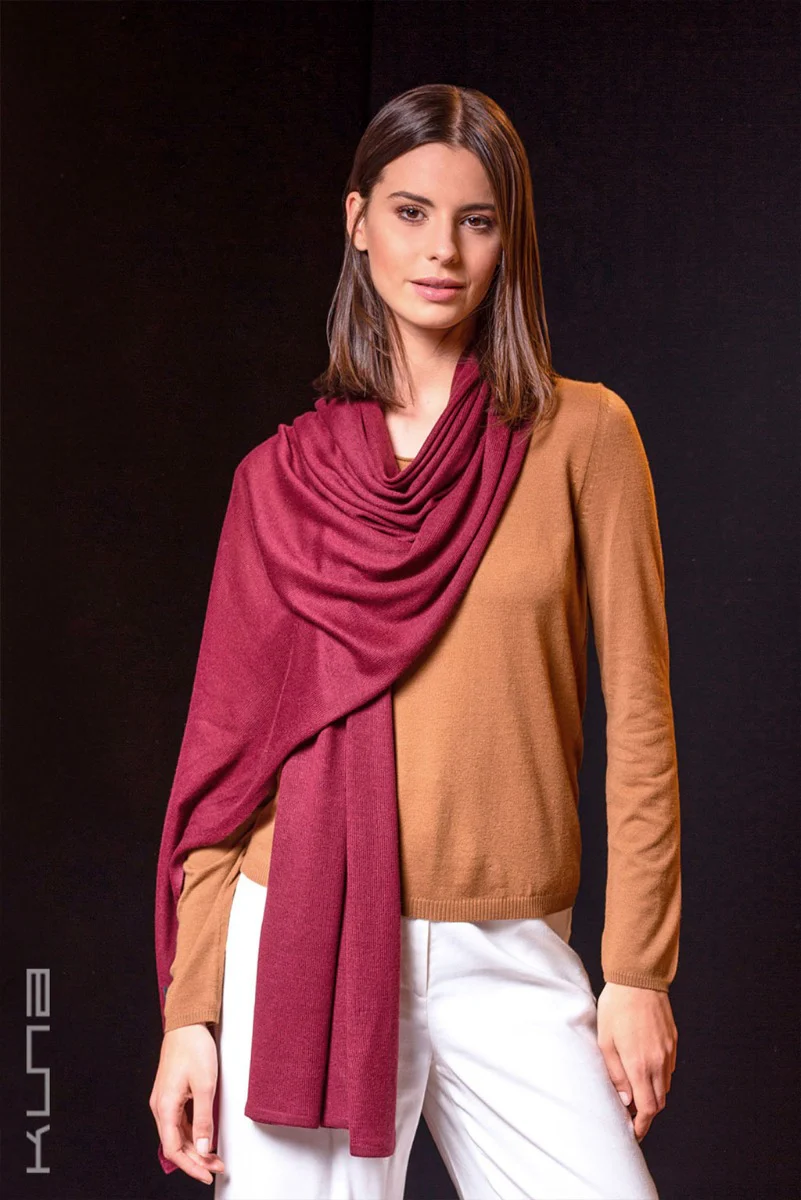 Bouveret 100% Vicuna Knit Shawl - Image 8