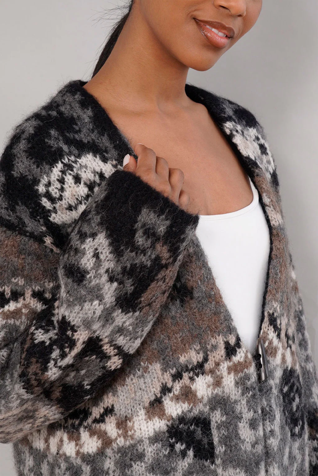 Caraveli Alpaca Cardigan - Image 11