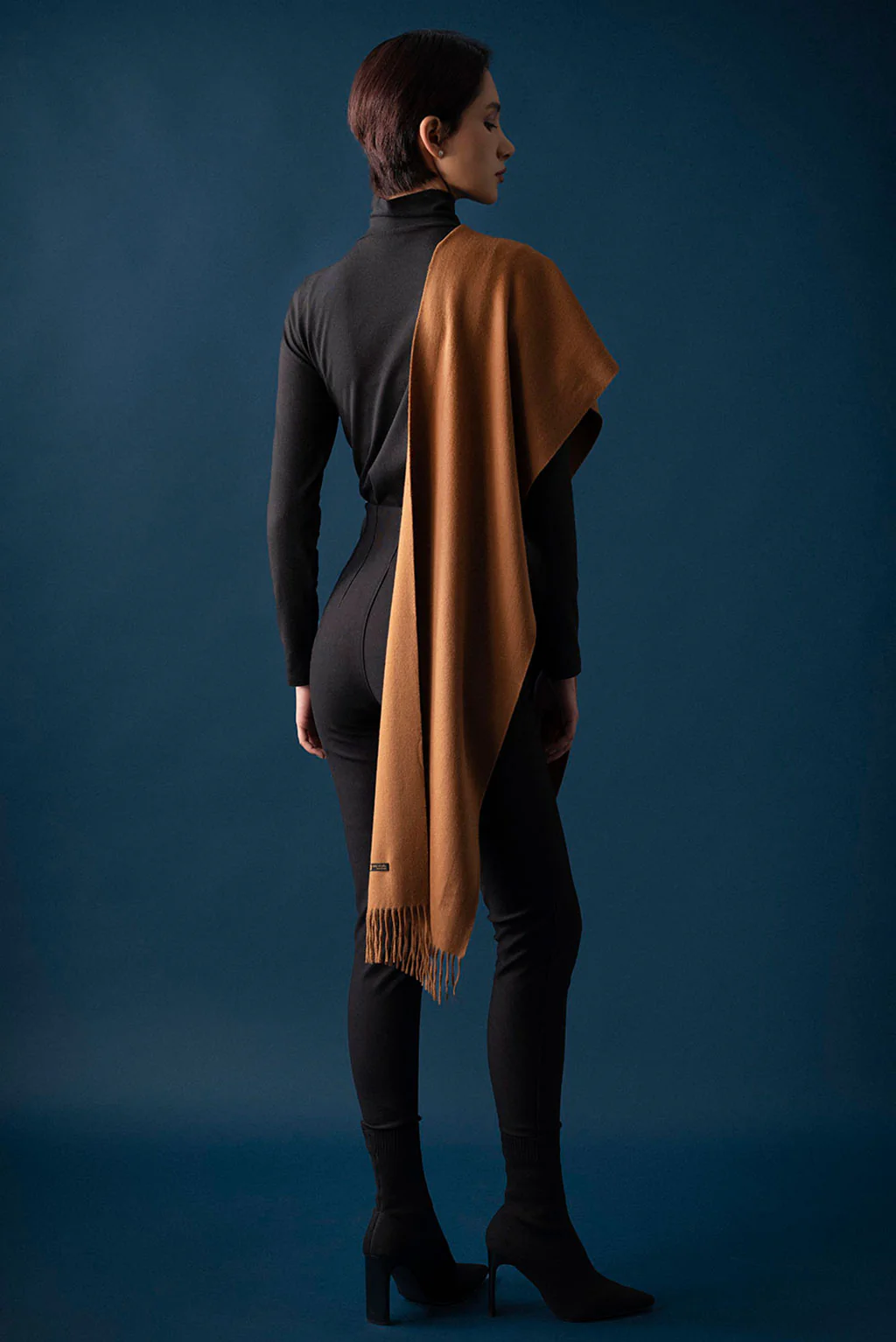 Carouge 100% Vicuna Scarf - Image 4