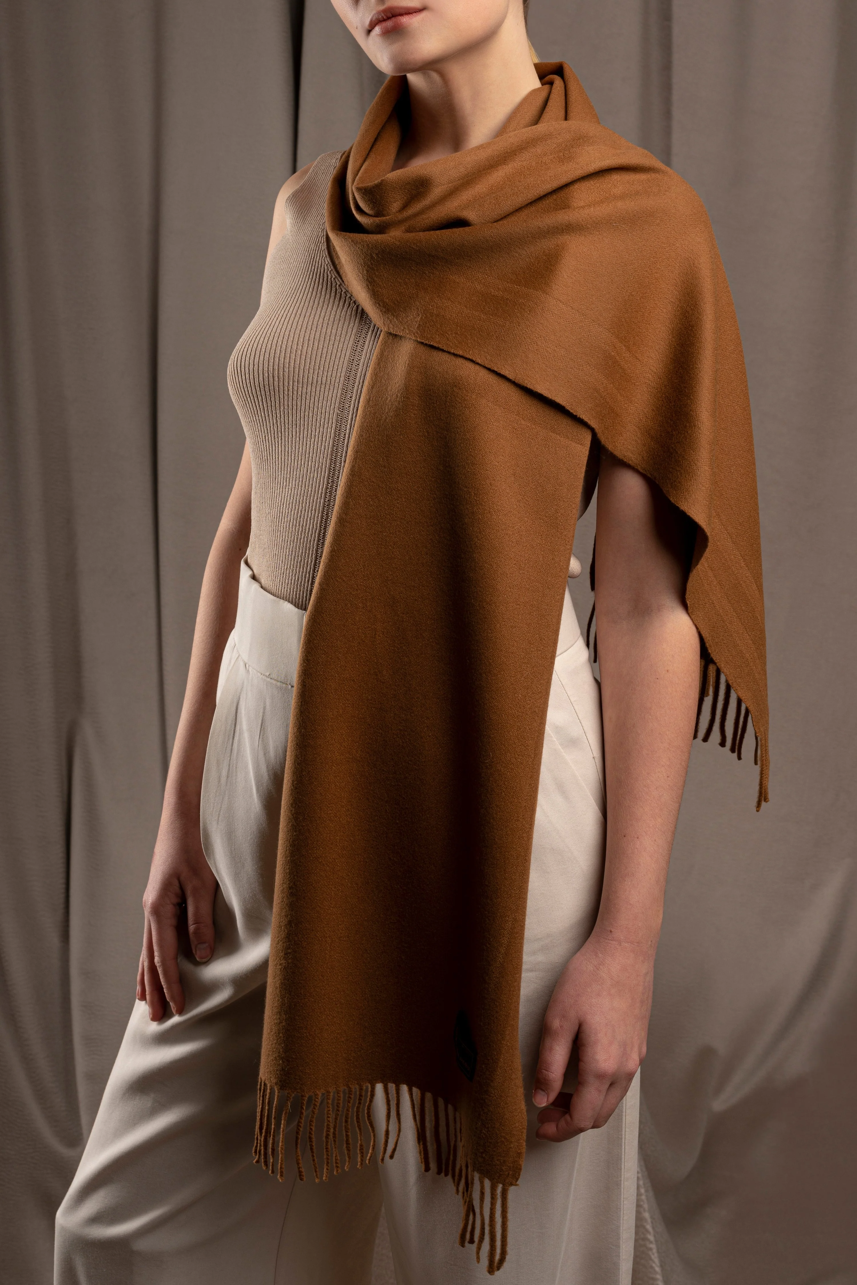 Carouge 100% Vicuna Scarf - Image 6