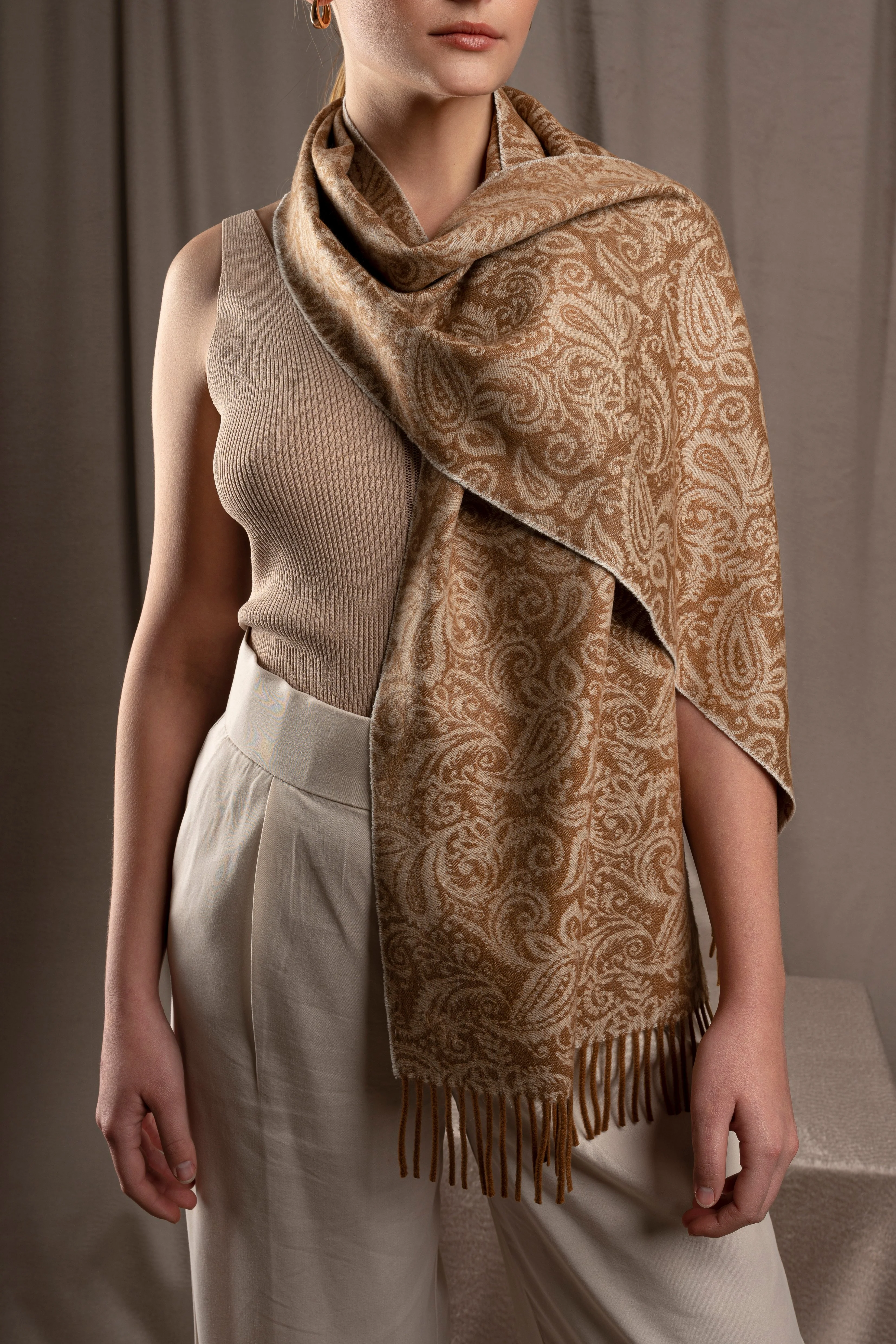 Coppet Jacquard Vicuna & Cashmere Scarf - Image 4
