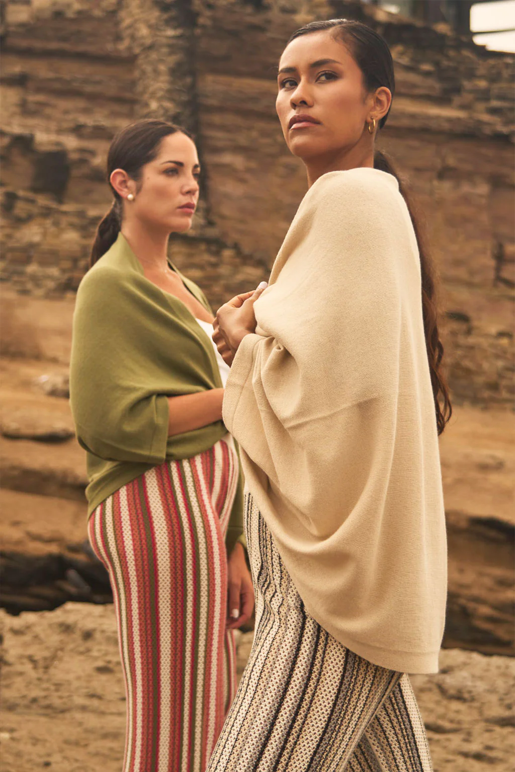 Dahlia Cotton & Alpaca Cape - Image 8