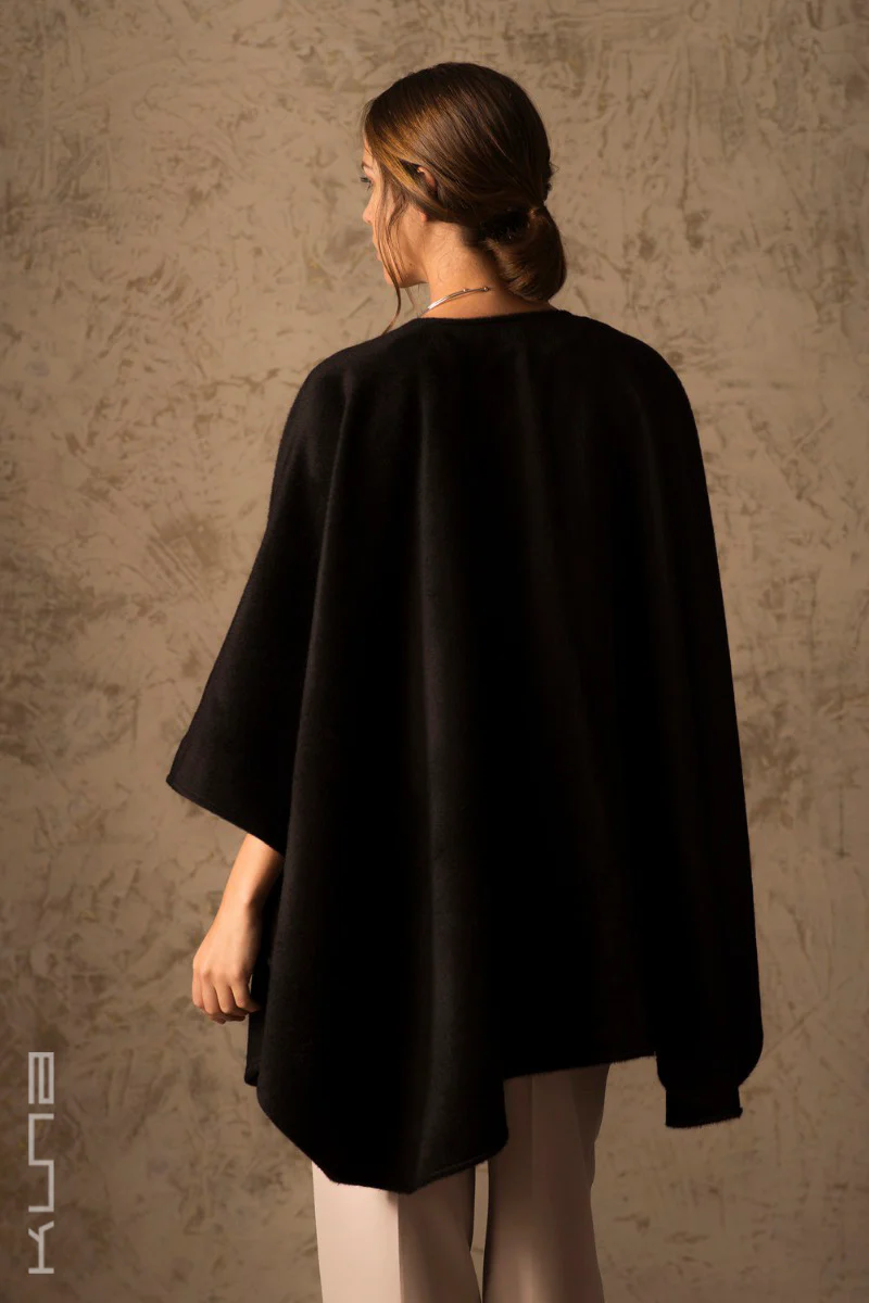 Gil Royal Suri Alpaca Cape - Image 15