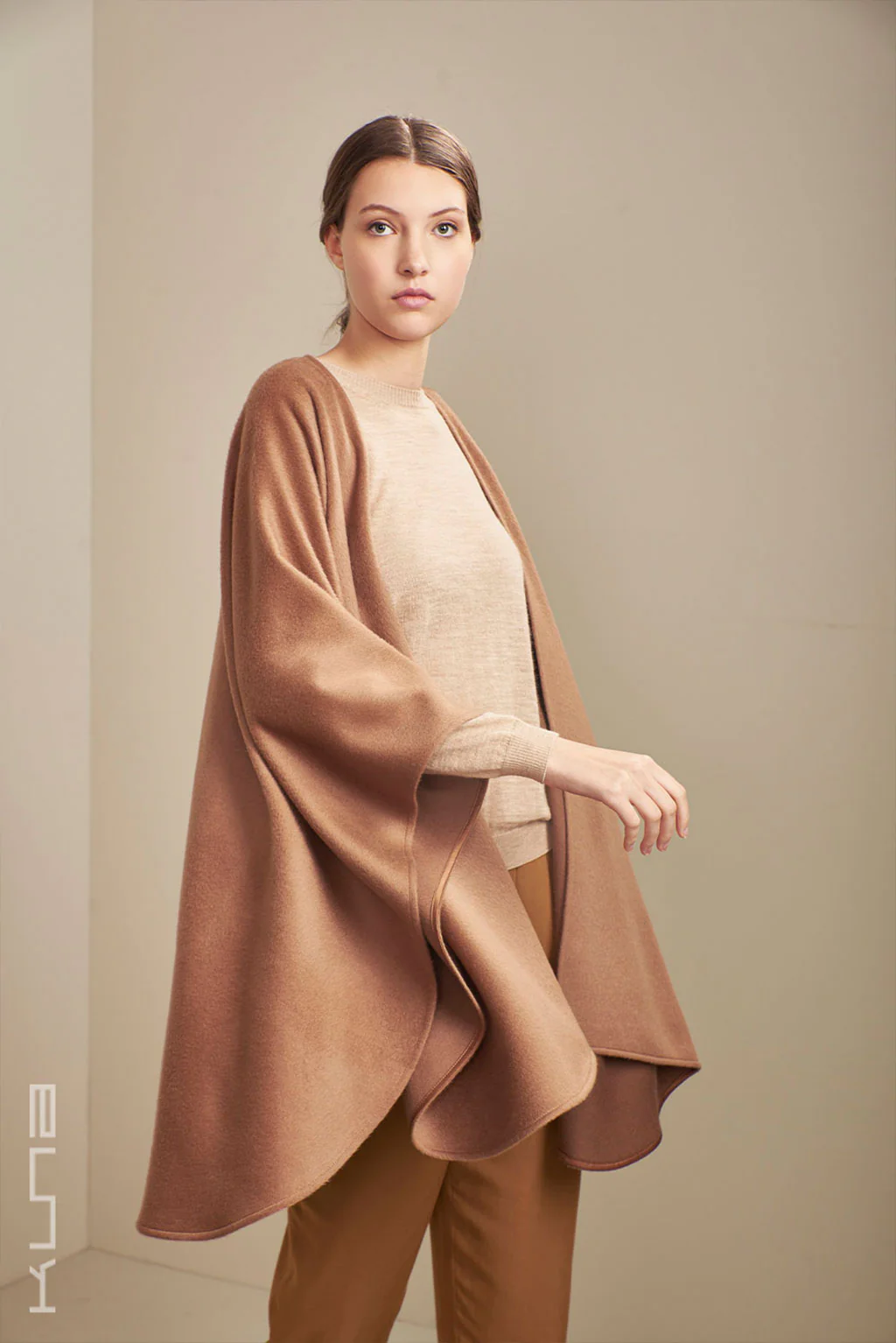 Gil Royal Suri Alpaca Cape - Image 5
