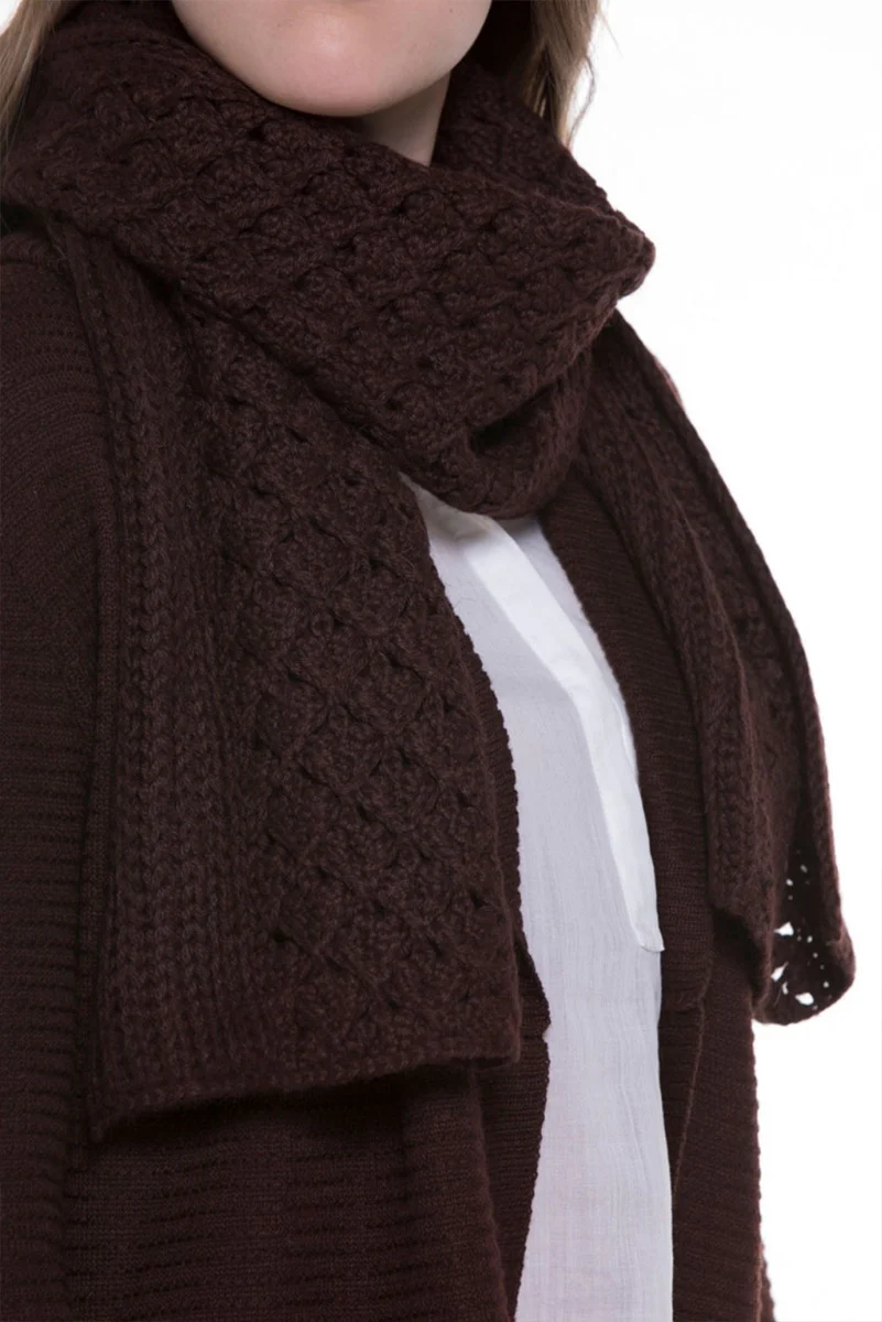 Kalei Hand-Knitted 100% Baby Llama Scarf - Image 3