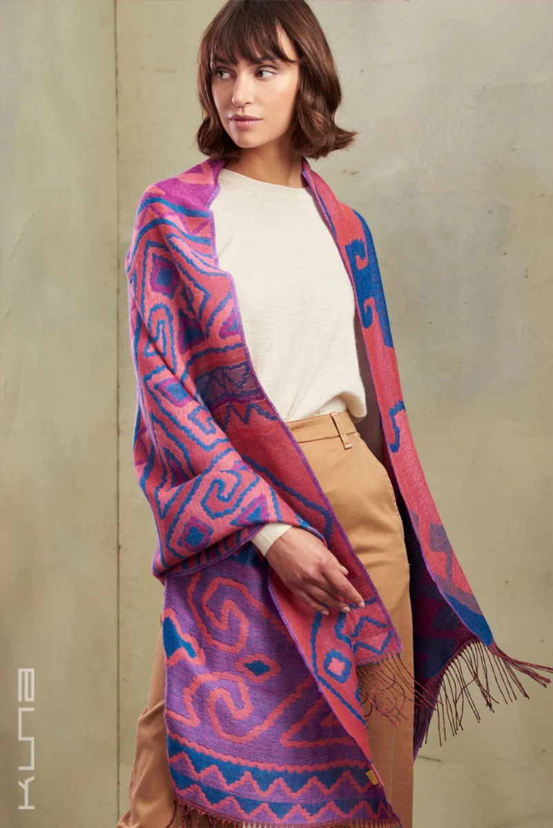 Petirojo Baby Alpaca and Silk Shawl - Image 2