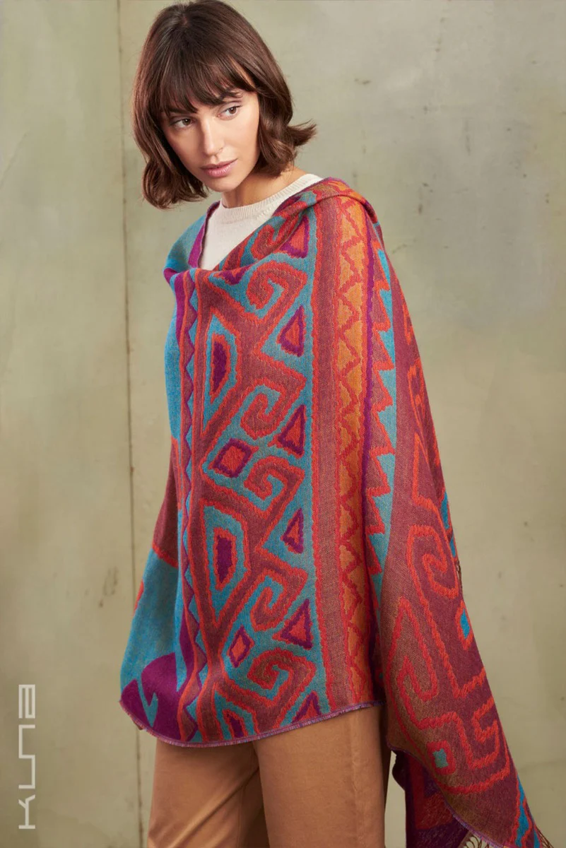 Petirojo Baby Alpaca and Silk Shawl - Image 4