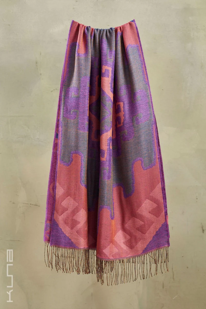 Petirojo Baby Alpaca and Silk Shawl - Image 8
