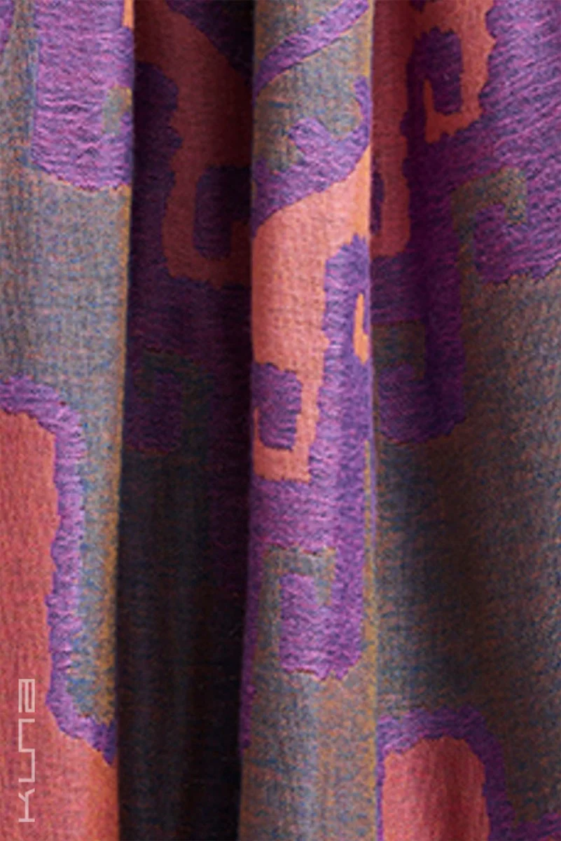 Petirojo Baby Alpaca and Silk Shawl - Image 9