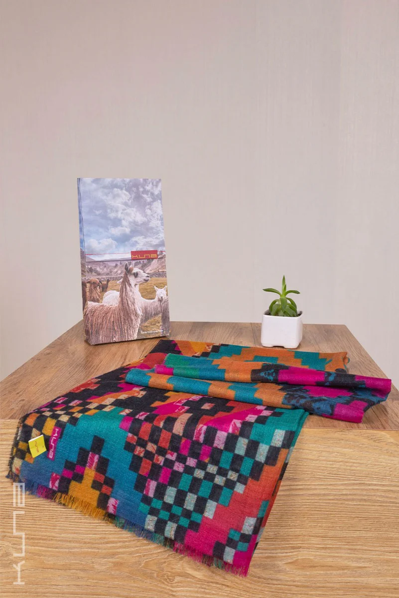 Vespa Baby Alpaca Shawl - Image 3
