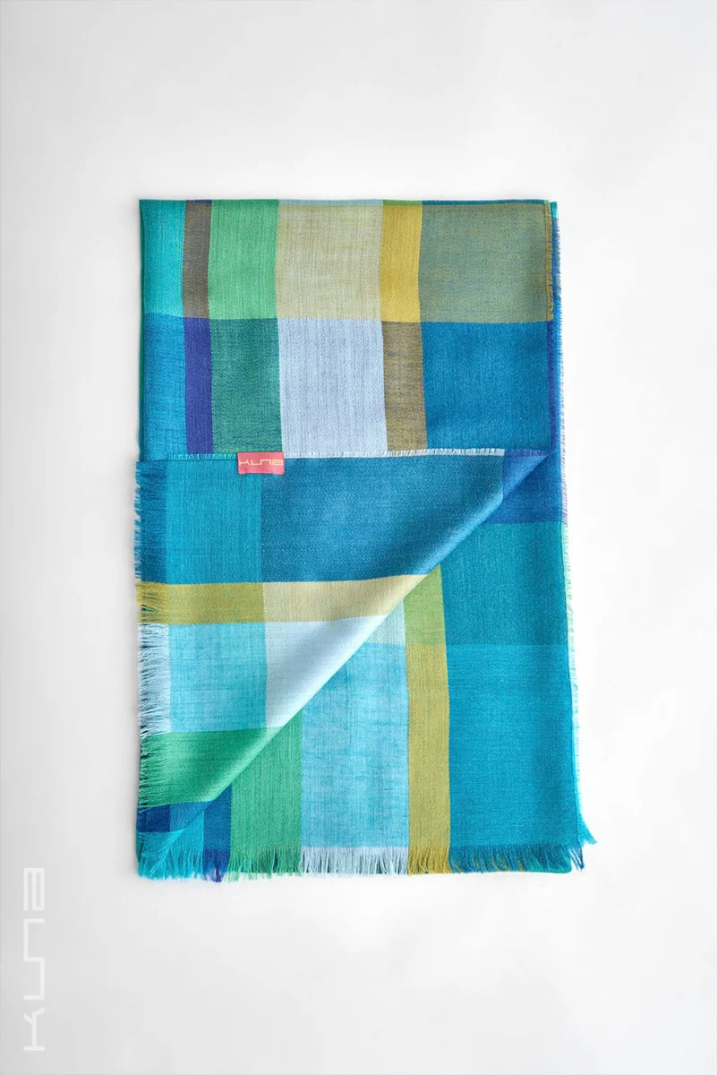 Wilaya Baby Alpaca & Silk Shawl - Image 3