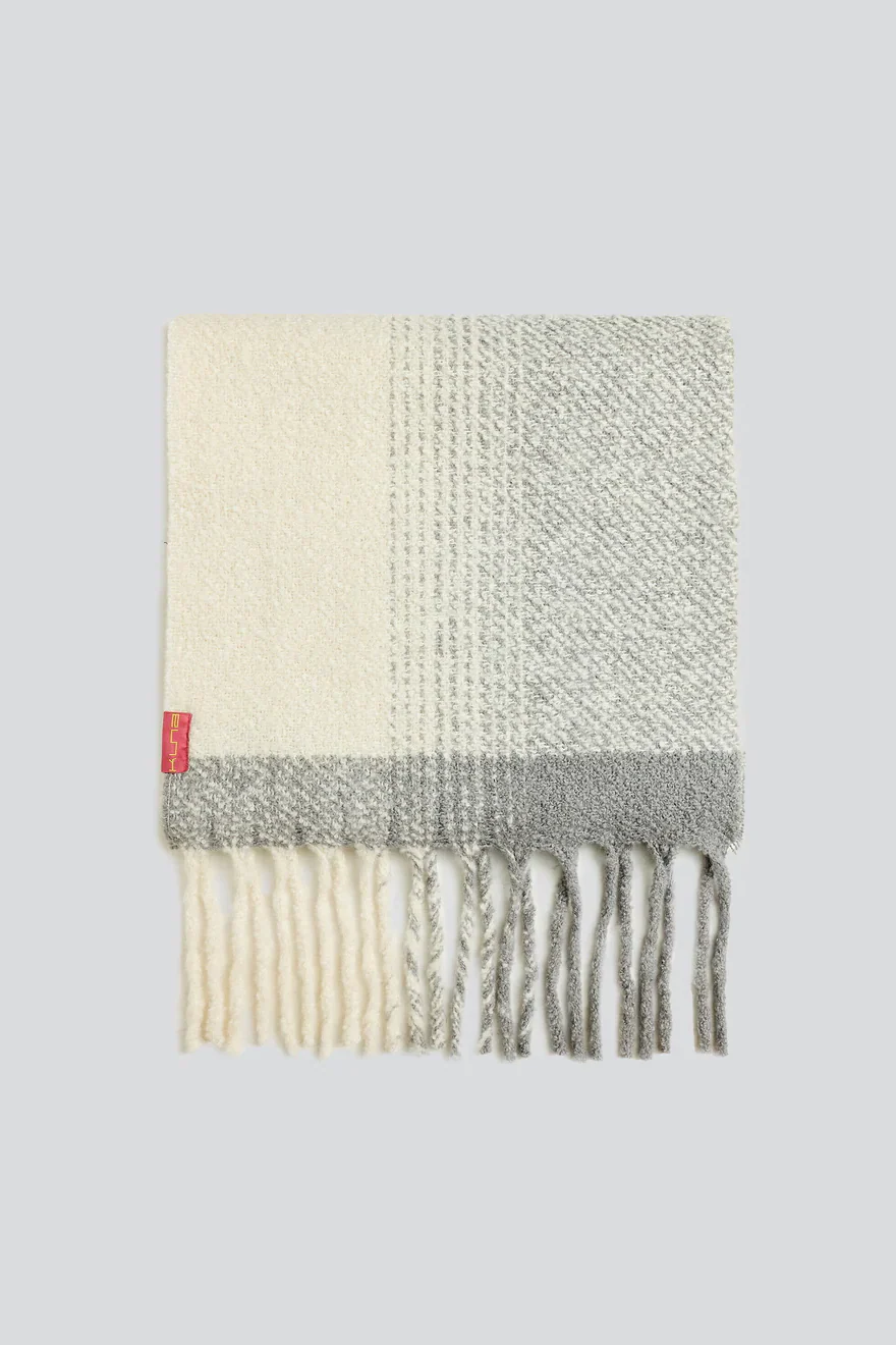 Yanapi Baby Alpaca & Silk Scarf - Image 2