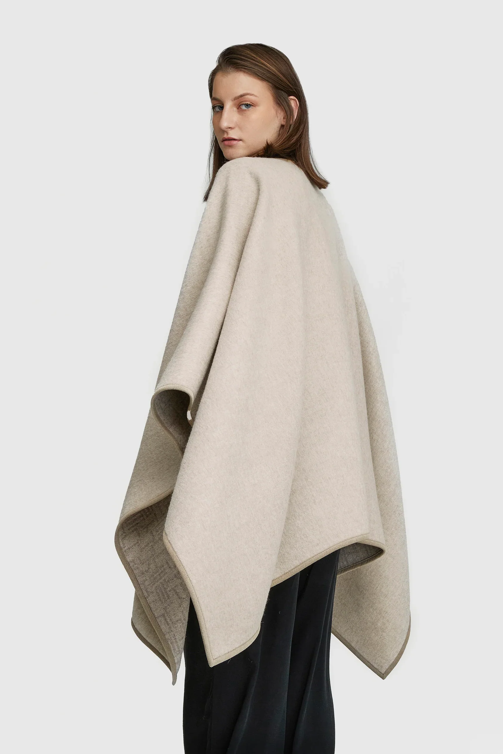 Yper Baby Alpaca Cape - Image 2